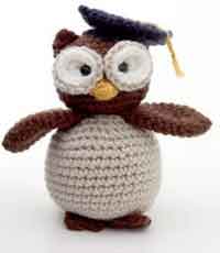 Amigurumi graduation owl