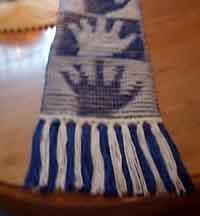 Helping Hands Illusion Super Scarf