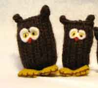 Knitted owls pattern