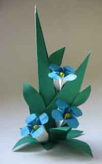 How to Fold an Origami Flower Forget-Me-Not and Leaf Display