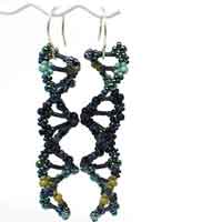 How to bead weave DNA double helix earrings